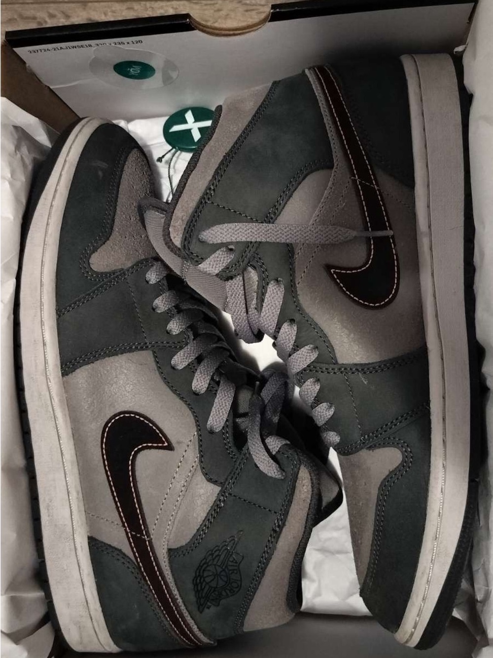 Jordan 1 mid night stadium. Size 11.5. Still has box and stock x authentication.